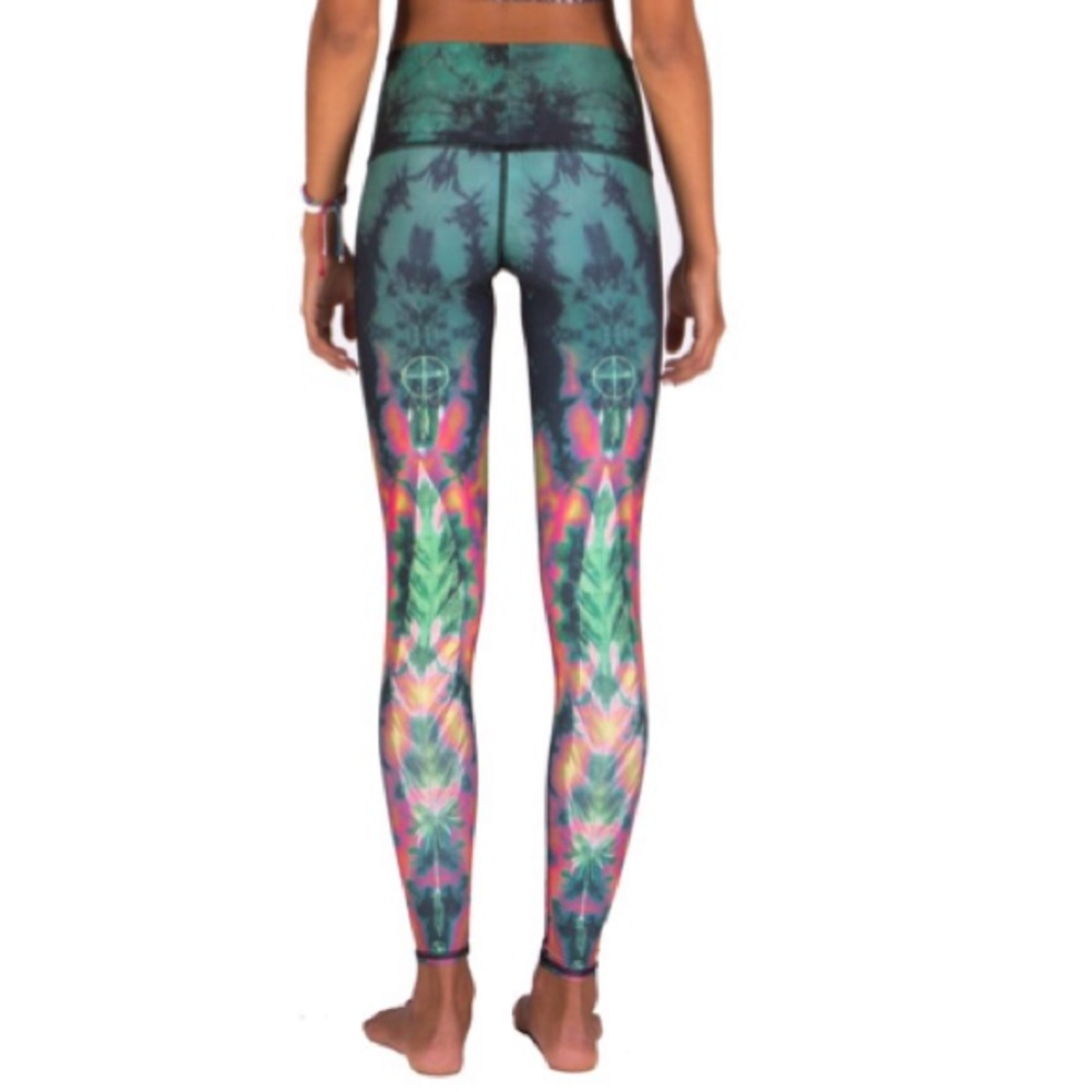 Teeki small eagle feather green leggings